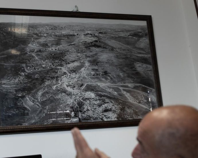 how-one-road-and-an-israeli-settlement-could-end-dreams-for-this-palestinian-city