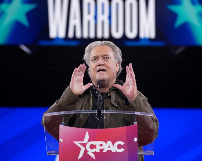 steve-bannon-claims-“there’s-a-plan”-for-the-traitor-to-get-third-term