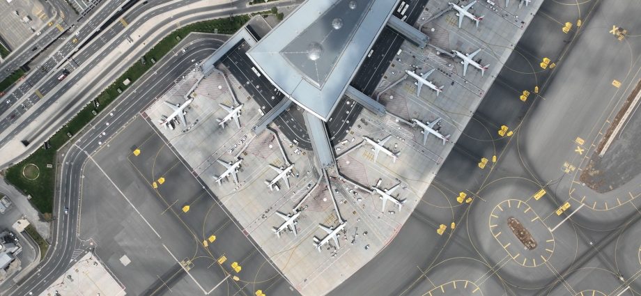 cloud-control:-how-new-tech-tools-are-shaping-the-future-of-the-airline-industry