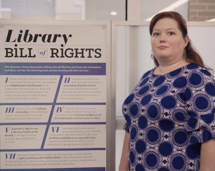 ‘the-librarians’-centers-the-educators-fighting-book-bans