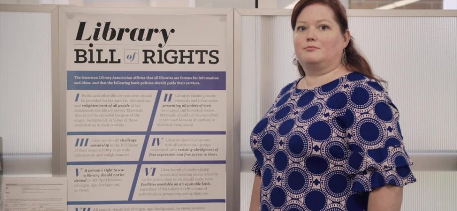‘the-librarians’-centers-the-educators-fighting-book-bans