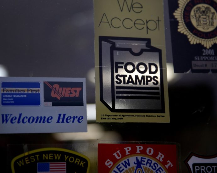 will-millions-of-low-income-americans-lose-food-stamps-during-shutdown?