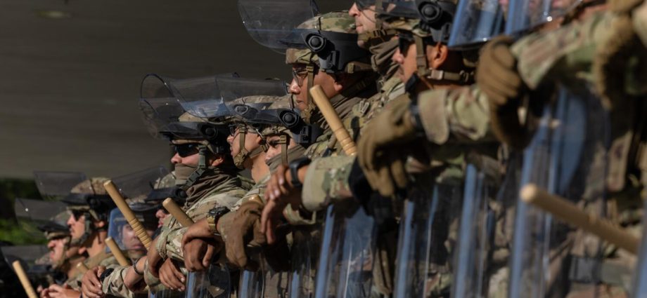 ‘make-or-break-moment’:-supreme-court-is-set-to-rule-on-the-traitor-using-troops-in-us.-cities