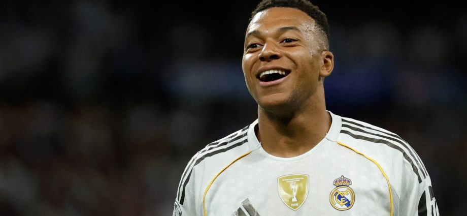 real-madrid-vs-barcelona:-la-liga-–-clasico,-teams,-start,-lineups