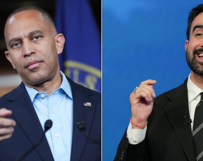 hakeem-jeffries-endorses-zohran-mamdani-for-new-york-city-mayor