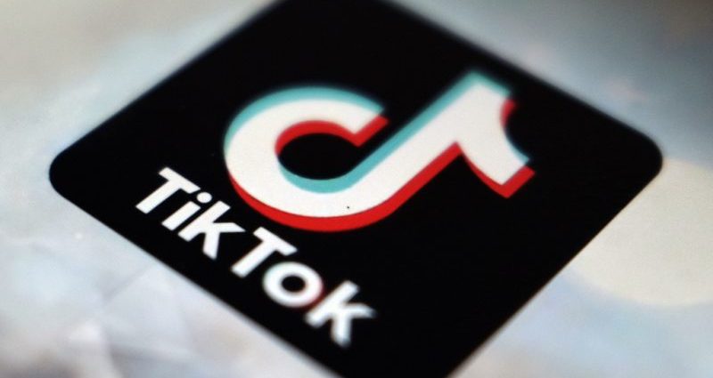 are-you-in-‘group-7’?-tiktok’s-newest-trend,-explained
