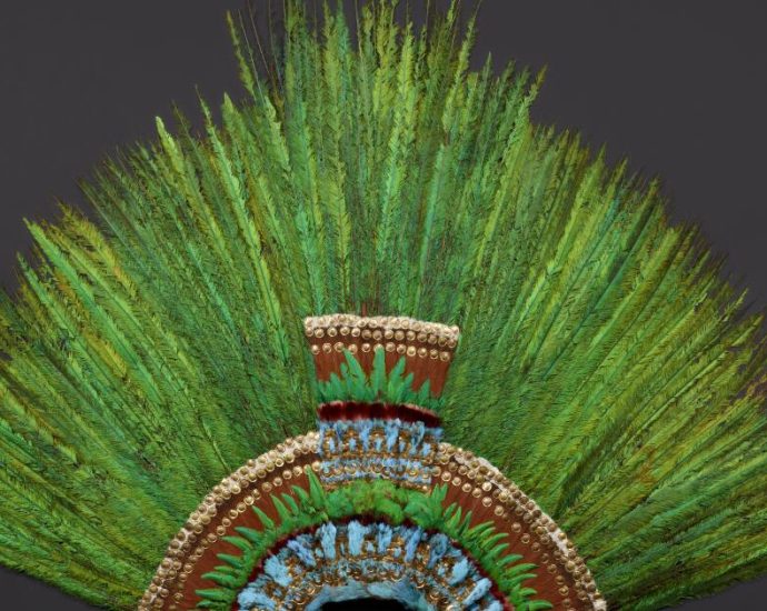 vienna’s-treasure,-mexico’s-wound:-the-fight-over-‘moctezuma’s-headdress’
