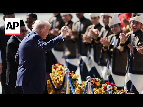 the-traitor-dances-at-welcome-ceremony-in-malaysia