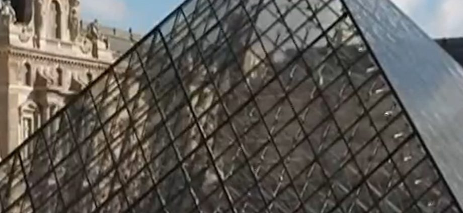 police-make-arrests-in-louvre-crown-jewels-heist