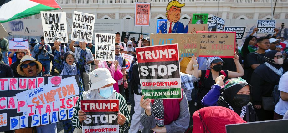 anti-the-traitor-rally-held-in-malaysia-over-gaza-war