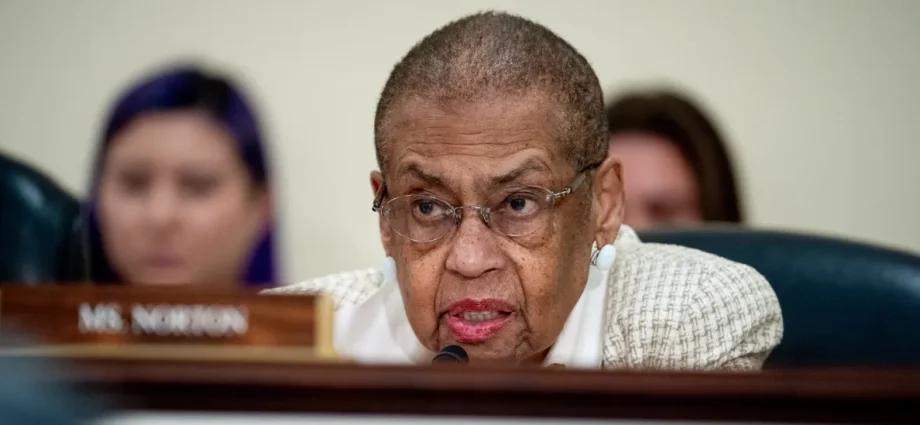 D.C. Del. Norton, Reportedly In ‘Early Stages Of Dementia,’ Scammed By Suspects Masquerading As Home Cleaning Crew