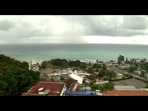 jamaica’s-residents,-tourists-brace-for-powerful-hurricane-|-reuters