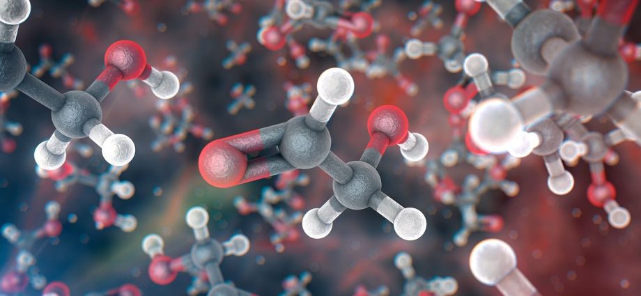 Space radiation can produce some organic molecules detected on icy moons