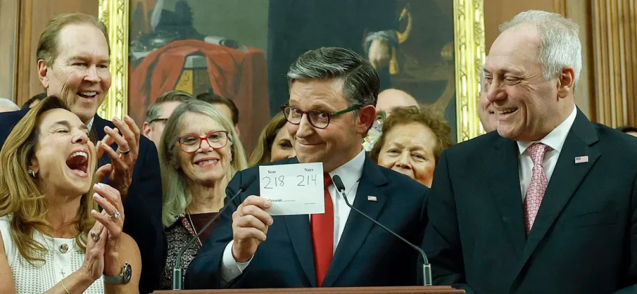 House Republicans Blunt ‘Blue Wave’ Hopes As Democrats Falter In Fundraising