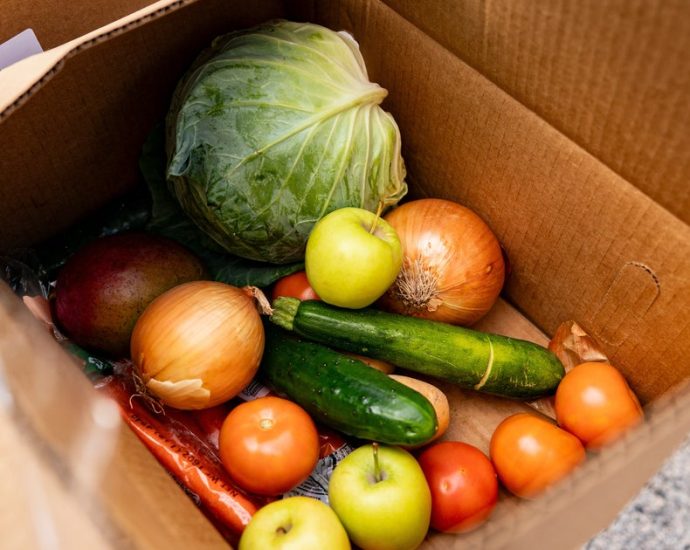 us.-food-banks-brace-for-surge-as-shutdown-threatens-benefits