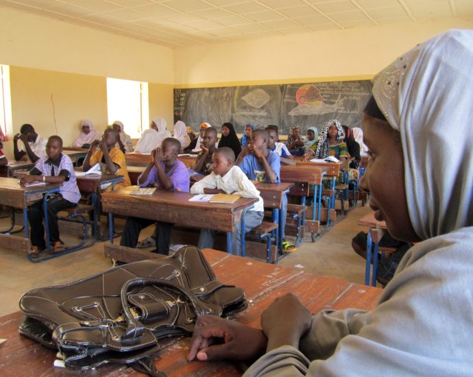 mali-shuts-schools-as-fuel-blockade-imposed-by-fighters-paralyses-country