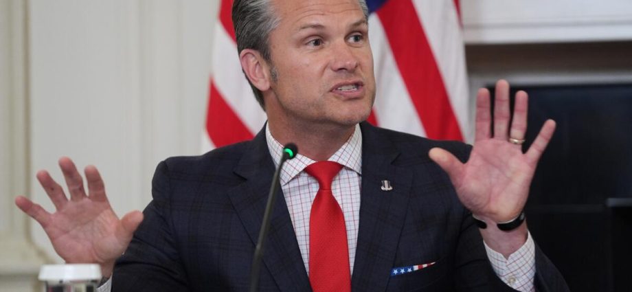 us.-sanctions-colombia’s-president,-deploys-aircraft-carrier-in-new-escalation-in-latin-america