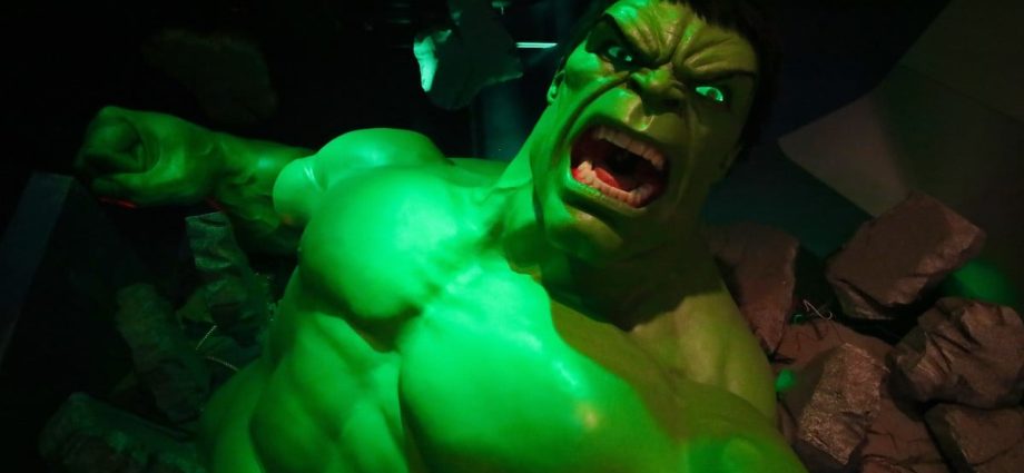 frustrated-consultant-‘went-full-hulk’-and-started-smashing-hardware