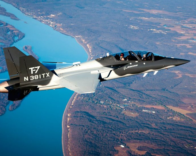 still-no-deal:-striking-boeing-workers-reject-latest-contract-offer