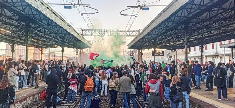 how-a-mass-movement-on-the-italian-coast-disrupted-the-israeli-supply-chain