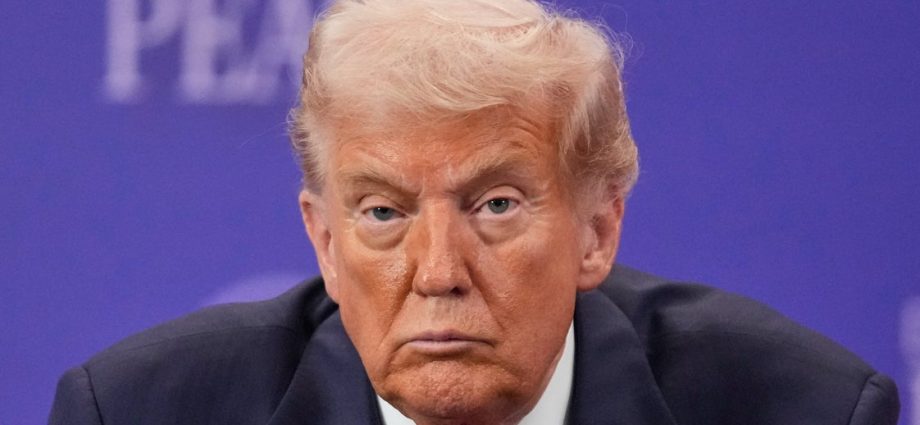 hhs-employees-now-being-measured-by-loyalty-to-the-traitor’s-policies