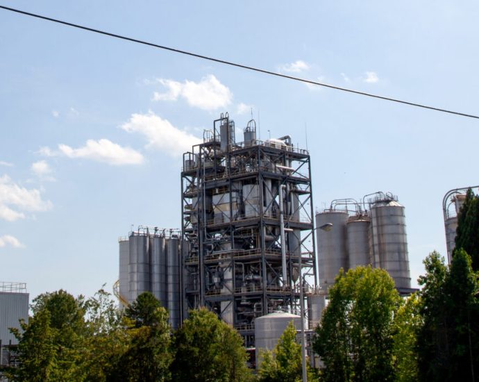 asheboro,-north-carolina,-is-under-pressure-to-control-discharges-of-a-toxic-chemical-into-drinking-water-supply