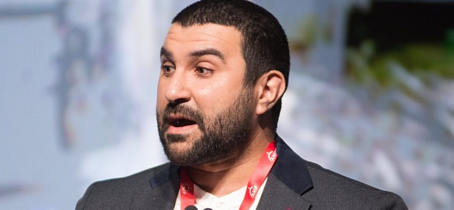 british-pro-palestine-speaker-detained-by-ice-after-right-wing-social-campaign