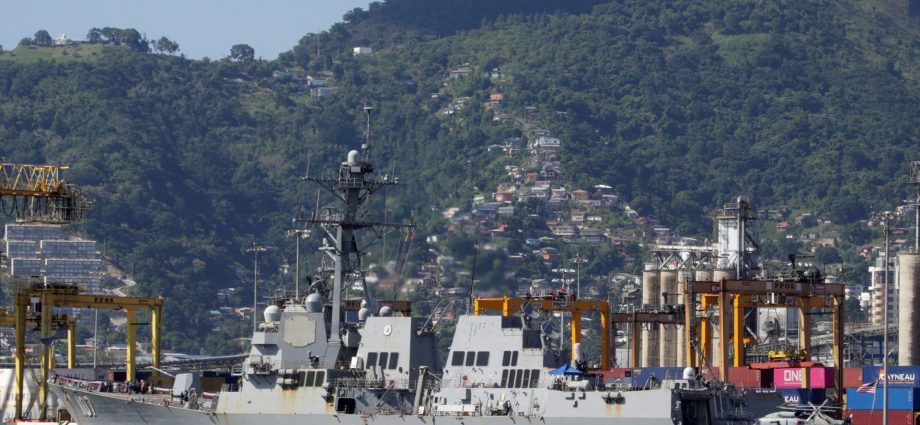 venezuela-suspends-trinidad-and-tobago-gas-accord-over-us-warship-visit