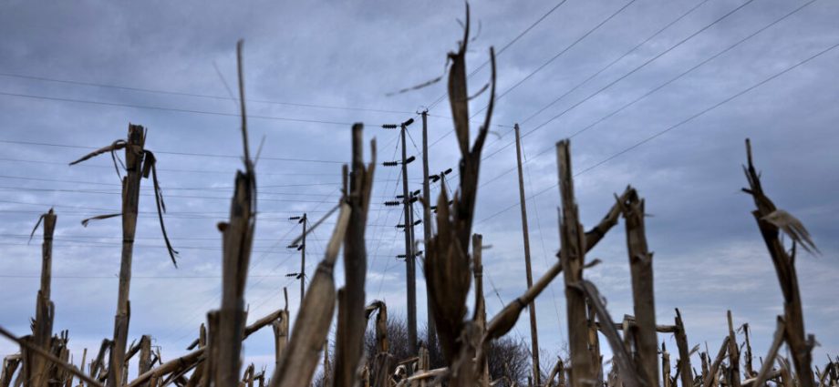 as-the-data-center-boom-ramps-up-in-the-rural-midwest,-what-should-communities-expect?