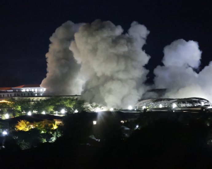 stragglers-from-myanmar-scam-center-raided-by-army-cross-into-thailand-as-buildings-are-blown-up