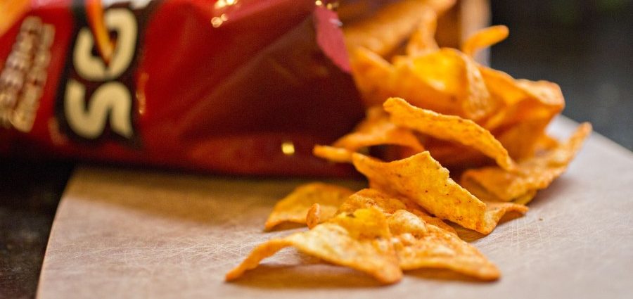 ai-security-system-mistakes-student’s-bag-of-doritos-for-weapon