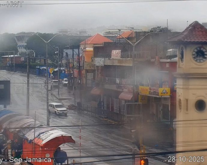 catastrophic-category-5-hurricane-melissa-makes-landfall-in-jamaica