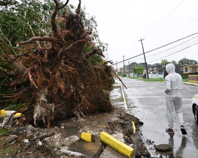 ‘catastrophic’-hurricane-hits-jamaica-as-risk-of-climate-change-fueled-tropical-storms-rises