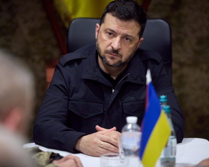 zelenskyy-accuses-china-of-arming-russia-despite-xi’s-personal-assurances