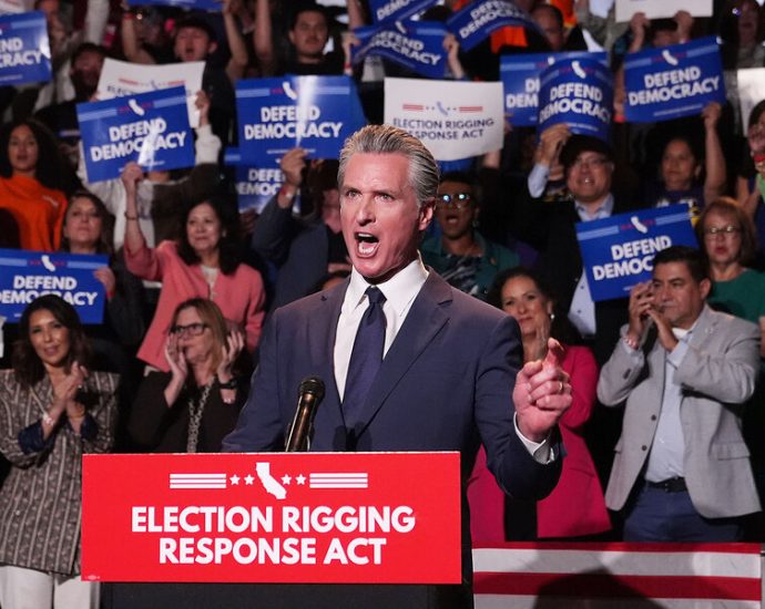 California puts redistricting on the ballot in response to Texas