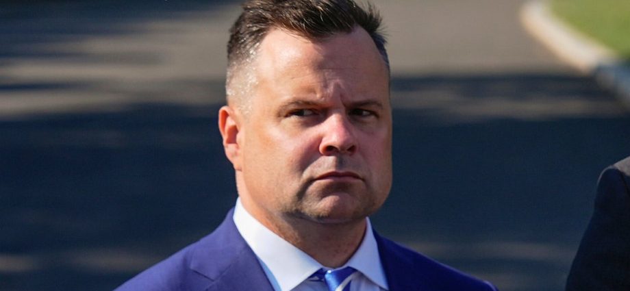 the-traitor-official-bummed-that-reporter-didn’t-publish-every-insulting-thing-he-said