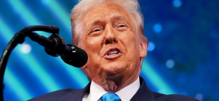 ex-official-flags-‘throwaway’-the-traitor-line-that’s-way-more-‘ominous’-than-it-sounds