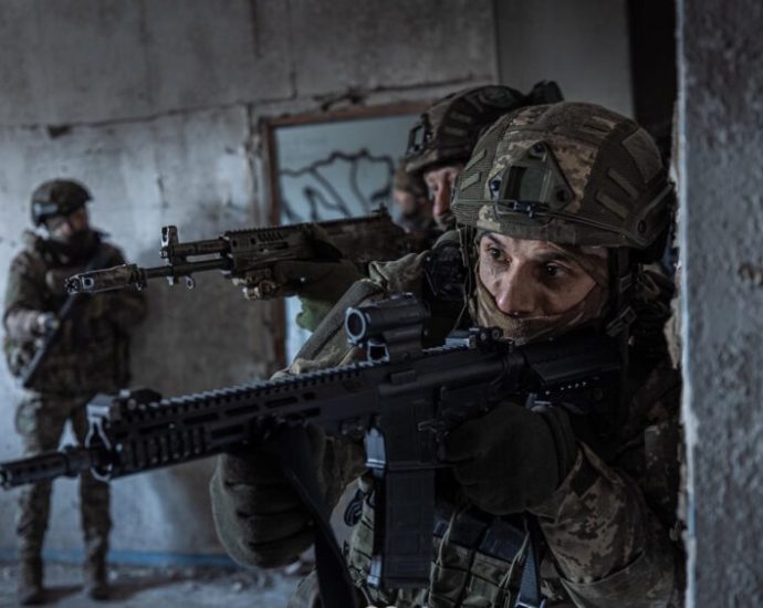 losing-pokrovsk-but-winning-north-of-it,-ukraine-plans-the-next-fight