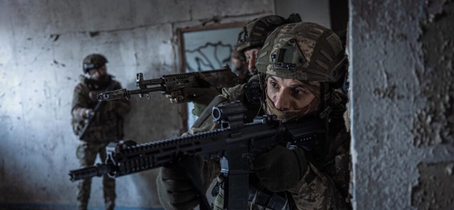 losing-pokrovsk-but-winning-north-of-it,-ukraine-plans-the-next-fight