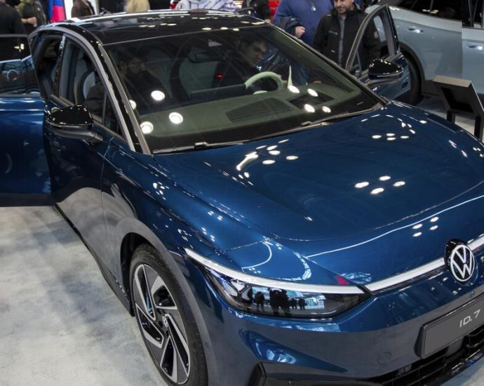 the-great-ev-retreat-of-2025