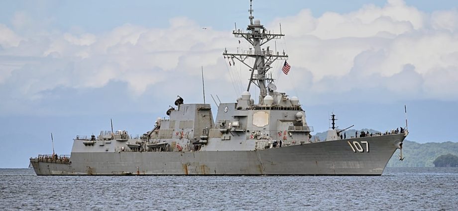 destroyer-uss-gravely-leaves-trinidad-and-tobago
