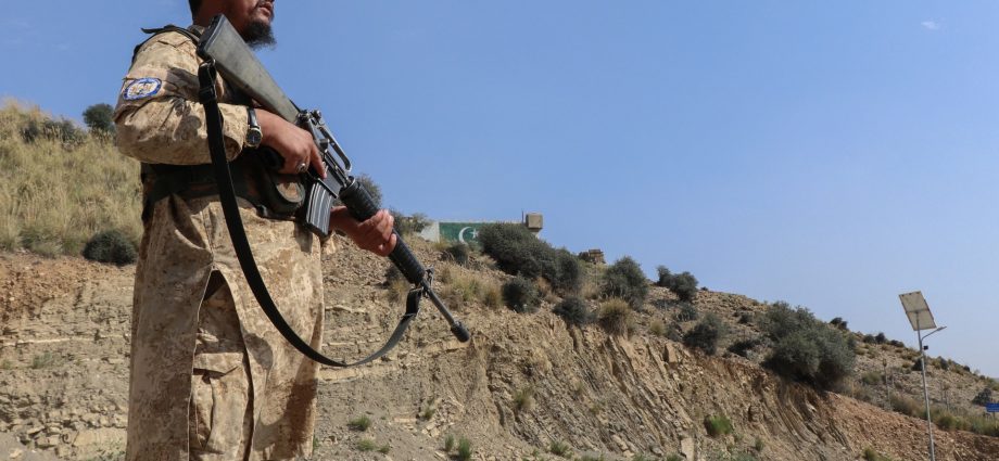 pakistan-and-afghanistan-agree-to-maintain-truce-for-another-week:-turkiye