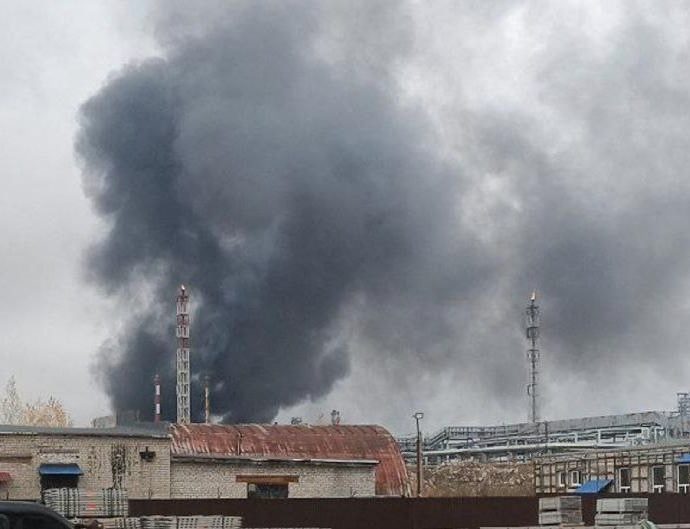 “kinetic-sanctions”:-160-strikes-on-russian-refineries-cut-oil-output-by-90%-–-sbu-chief