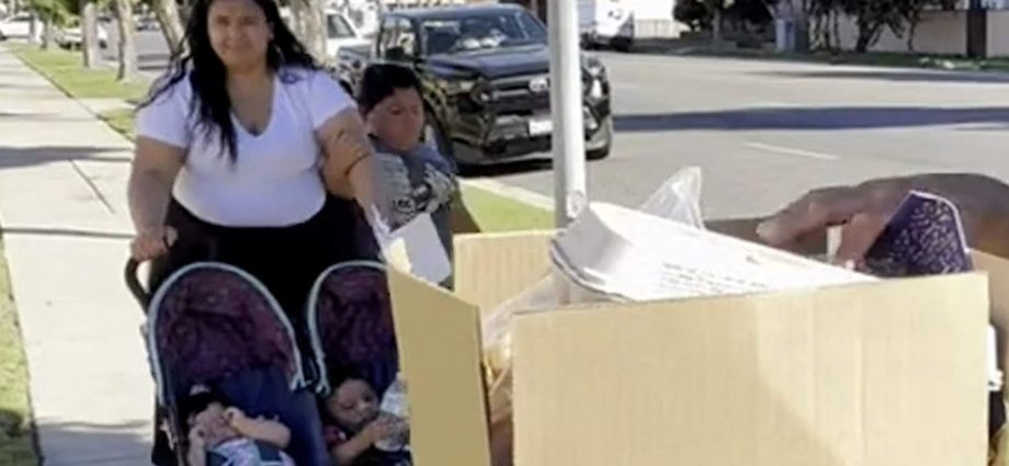 at-food-banks,-families-brace-for-loss-of-snap-benefits