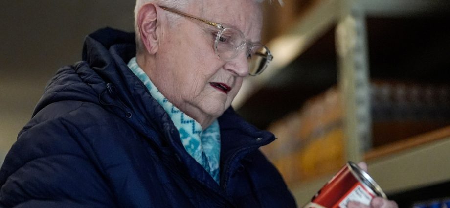 us-courts-rule-the-traitor-cannot-suspend-food-aid-during-government-shutdown