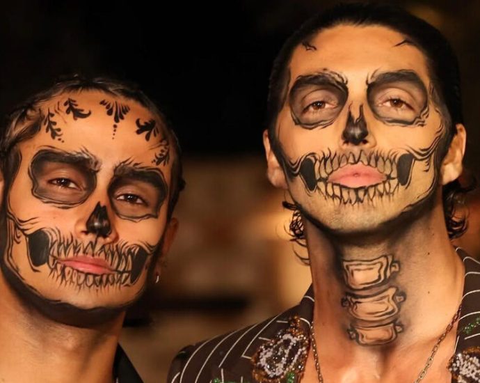 taylor-zakhar-perez-and-michael-cimino-look-eerily-stunning-at-carlos-eric-lopez’s-dia-de-muertos-gala