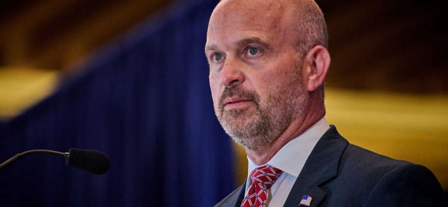 heritage-foundation-staff-revolt-over-tucker-carlson-and-nick-fuentes