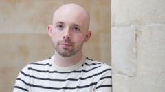 at-21,-i-was-crushed-by-a-stranger’s-joke-about-going-bald.-then-the-way-i-looked-at-myself-changed