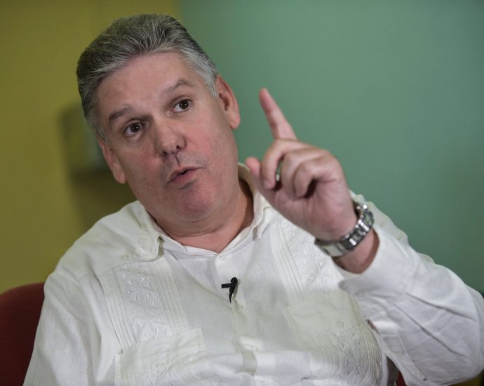 cuba-charges-former-economy-minister-gil-of-espionage,-financial-crimes