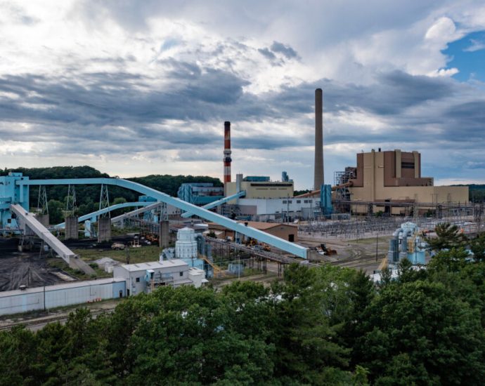 the-traitor’s-order-to-keep-michigan-coal-plant-running-has-cost-$80-million-so-far